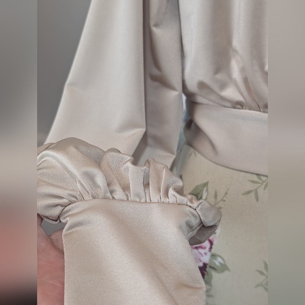 REVAMPED Elegant Cream Tie-Front Blouse‎ - Picture 5 of 8